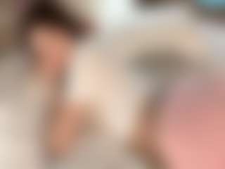 Kira's Live Sex Cam Show
