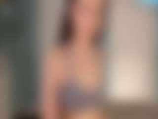 Live cam show with Kira - Striptease Asian on Free Soda
