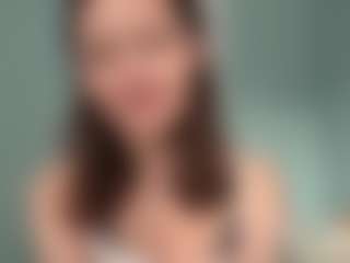 Kira's Live Sex Cam Show
