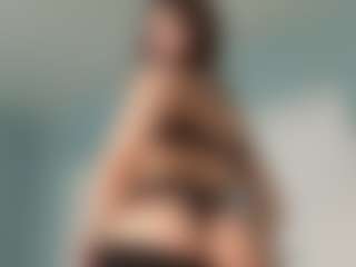 Kira's Live Sex Cam Show