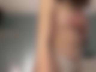 Kira's Live Sex Cam Show