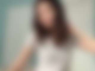 Live cam show with Kira - Asian Teen (18+) on livesuperchat.net
