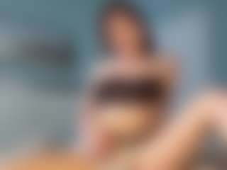 Live cam show with Kira - Asian Teen (18+) on StripNow