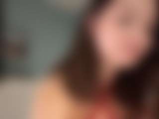 Live cam show with Kira - Asian Teen (18+) on CamClone