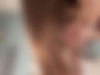 Live cam show with Kira - Asian Petite on googirlz