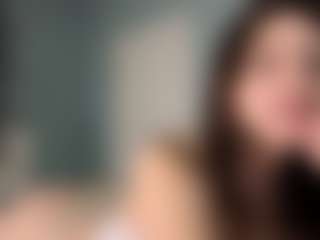 Live cam show with Kira - Bikini on Camsoda
