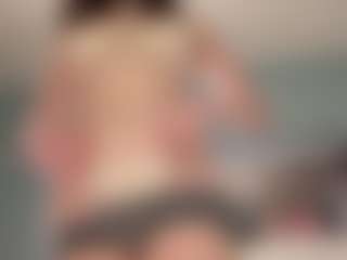 Live cam show with Kira - Body Massage on Camsoda