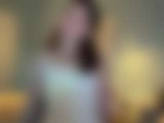 Live cam show with Kira - Sexydance on infinitiblacc.com
