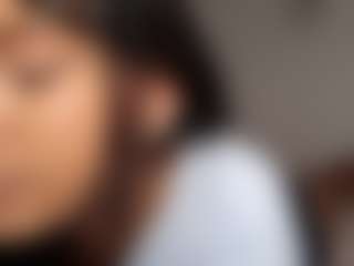 Live cam show with kharelys - Mobile Teen (18+) on friskycurves.com