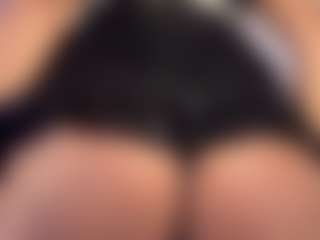 kharelys's Live Sex Cam Show