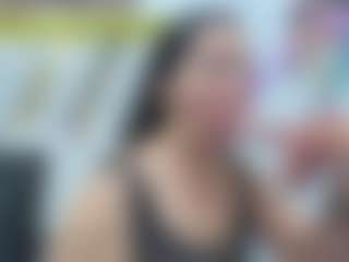 Live cam show with Luna - Ball Sucking on CamSodaAdn