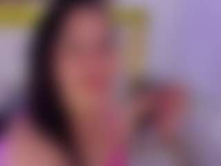 Live cam show with Luna - Moaning on Dolls Live