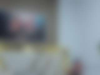 Live cam show with Luna - Moaning on pussylord.com