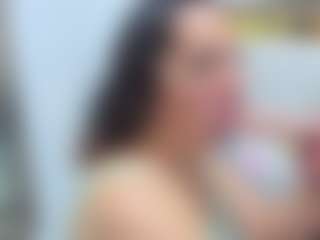 Live cam show with Luna - Moaning on Cam Slut