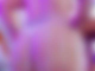 Live cam show with Luna - Moaning on Camsoda