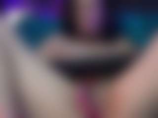 Live cam show with RubyRosa - Athletic on WildCum