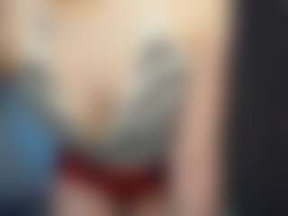 Live cam show with Asha - Oil on SpunkLive