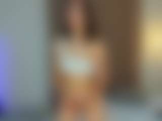 Live cam show with Asha - Oil on TastyBlacksLive