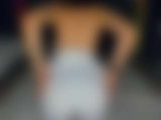 Live cam show with Asha - Oil on camwithhim.com