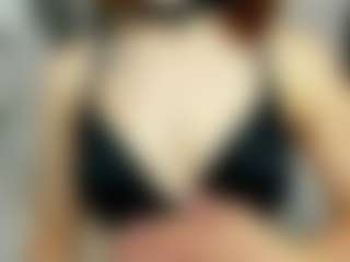 Live cam show with Asha - Skinny on Milfs Live
