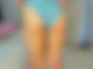 Live cam show with Asha - Striptease Teen (18+) on Uber Horny