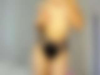 Live cam show with Asha - Living Room on iamadamtest123.com