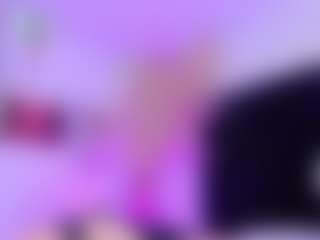 Live cam show with janneblossom - Black Hair on Chatstar