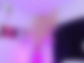 Live cam show with janneblossom - Average on Milfs Live
