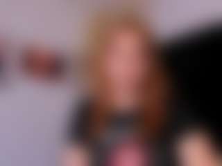 Live cam show with janneblossom - Gray Eyes on Milf Play