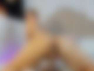 Live cam show with Nicol - Strip on MyBangCams