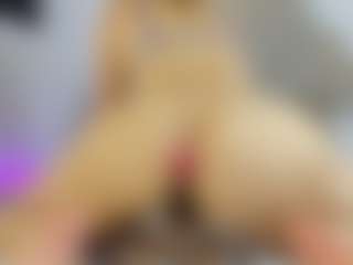 Live cam show with Nicol - Public on sexylivex.com