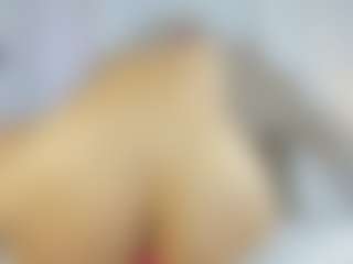 Live cam show with Nicol - Toys on SxyPornLive