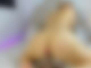 Live cam show with Nicol - Public on googirlz