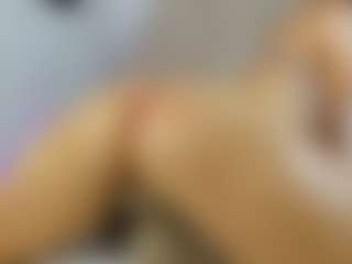 Nicol's Live Sex Cam Show