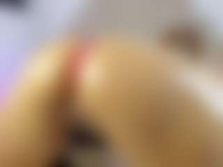 Live cam show with Nicol - Dildo on Uber Horny