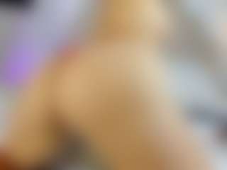 Live cam show with Nicol - Asshole on Uber Horny