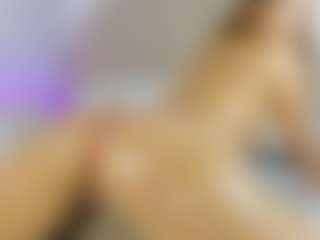 Live cam show with Nicol - Dildo Or Vibrator on Fling VIP Chat