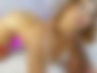 Live cam show with Nicol - Public BBW on Mixed Magazine Live