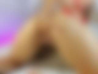 Live cam show with Nicol - Petite on Camsoda