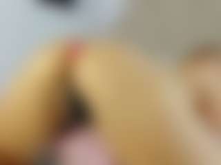 Nicol's Live Sex Cam Show