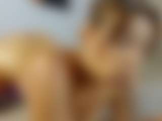 Live cam show with Nicol - Fingers on Camsoda