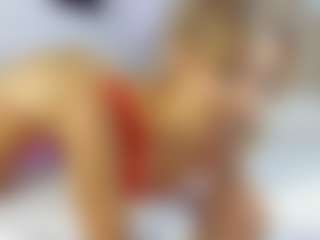Live cam show with Nicol - Petite on boobsie.com
