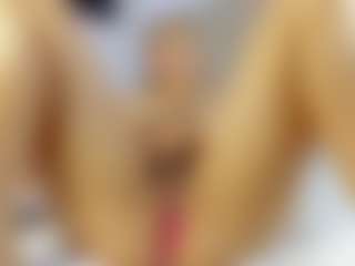 Live cam show with Nicol - Curvy Small Tits on pussylord.com