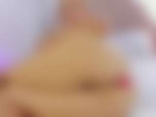 Live cam show with Nicol - Petite on madthumbs