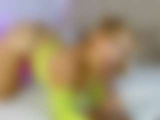 Nicol's Live Sex Cam Show