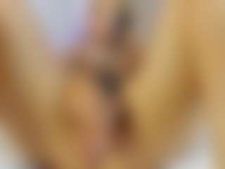 Live cam show with Nicol - Curvy Small Tits on Soda Cam