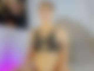 Live cam show with Nicol - Small Tits on CamwithHer