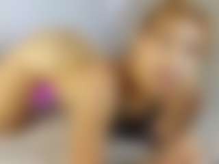 Live cam show with Nicol - Small Tits on SpankPalCams