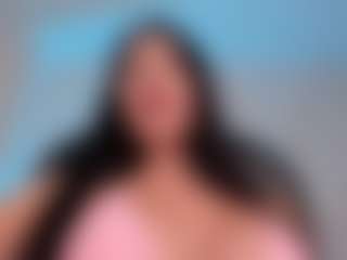 Live cam show with Maddison Taylor - Average on Big Tits