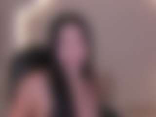 Live cam show with Maddison Taylor - Average on Camsoda